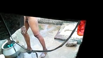 Tamil Aunty Bathing Hidden Cam - 20150611 083239